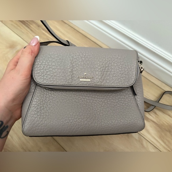 LIKE NEW- KATE SPADE - Carter Street Berrin Crossbody- In pebble leather - Picture 1 of 7